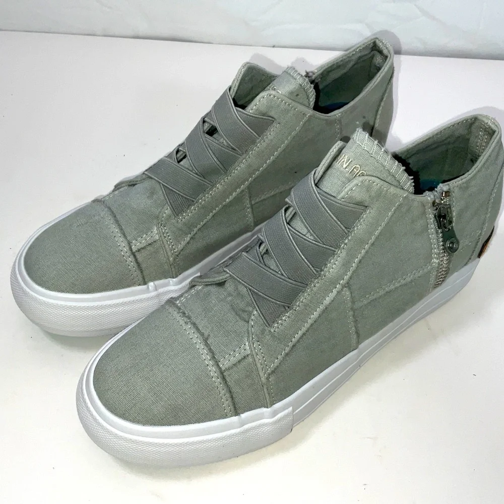 NIB Women’s Jenn Ardor Sport Light Gray Canvas‎ Patchwork Side Zip Sneakers 9.5